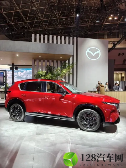 实拍新一代马自达CX-5欧版：可预见的不愁卖，但长马动作要加快-2