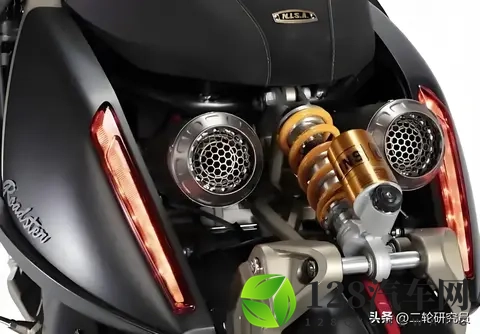 入手这辆摩托车，3个理由让你欲罢不能，但最后一个硬伤太致命！-2