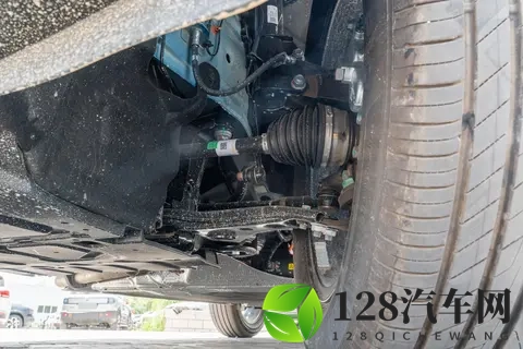 15 万级 SUV 选车不纠结！捷途山海 T1 四驱版试驾：方盒造型 + 可城可野-3