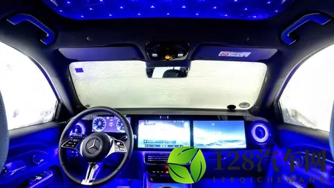 车里能打游戏，后排能坐人，冬天不怕冷-3