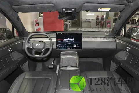 蔚来乐道L90:纯电六座SUV的爆款秘诀,不只是便宜,还有何实力?-1