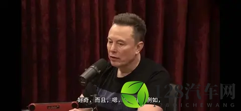 马斯克“暴论”最新版:提前给手机判死刑,AI和机器人是唯一出路-1