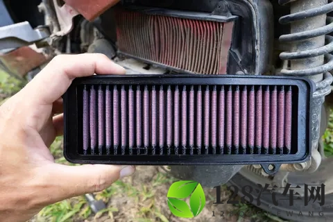 摩托车养护全攻略 从机油新标到电池保养 省下千元维修费的实用技巧-3