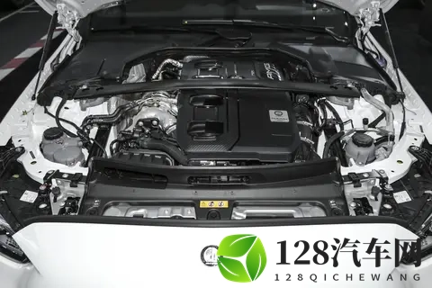 26款奔驰C43 AMG 4MATIC上市，价格下探、配置调整背后的逻辑-2