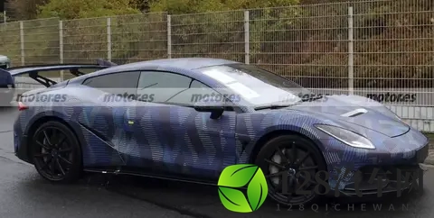 不是概念车！腾势Z敞篷跑车实车上路，方向盘折叠震撼全场！-3