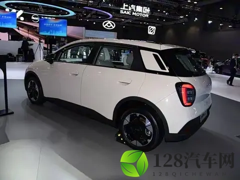 499万起+800座换电站！埃安UT super上市，换电终于平民化？-1