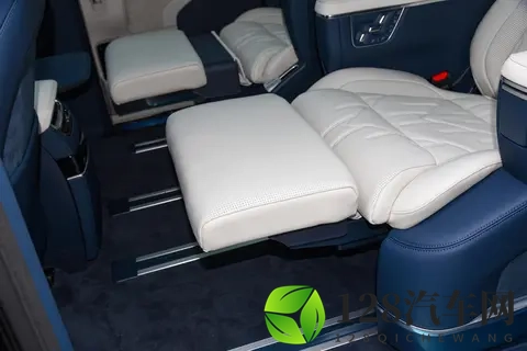 极氪009十一月购车福利，优惠力度大，家用、商用都合适-1