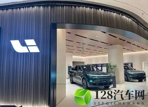 理想车自燃后李想还能不能守住他的纯电梦-1