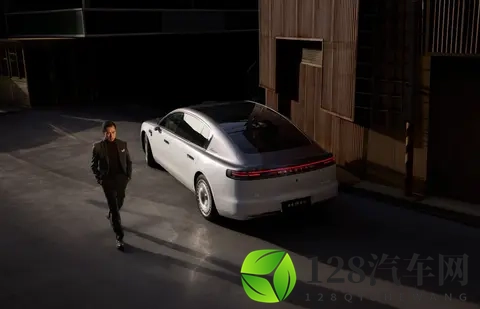 四个月斩获15万订单！百万级的尊界S800，凭什么能获得用户认可-3