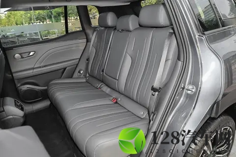 均衡者AION i60增程版，解决增程痛点-1