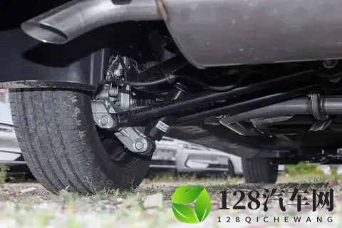 家用MPV新标杆!轴距2910mm,侧滑门+七座布局,五菱星光730-3