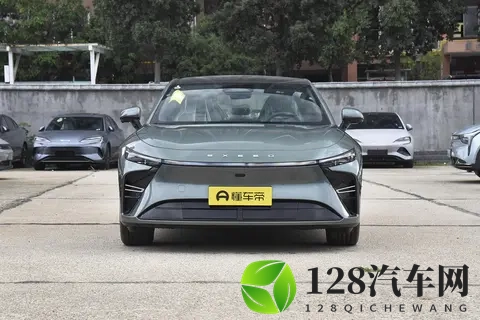 新能源车家用推荐!这车配8295芯片,空间大,安全性高,值得一看-2