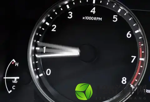 汽车冷启动时发动机转速为何会升高，是否需要原地等待转速下降？-1