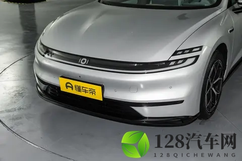 长安又一新车即将上市，预售1199万起，这回真要卷疯了？-1