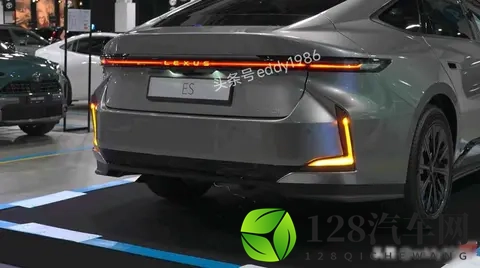 雷克萨斯ES实车现形记,纯电混动双线突围,暗藏玄机的豪华陷阱-2
