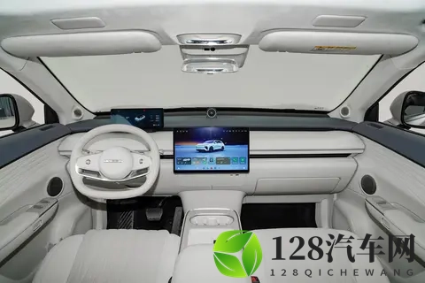 2025款星纪元ET增程版四驱至臻尊享:配置全面,值得选购?-2