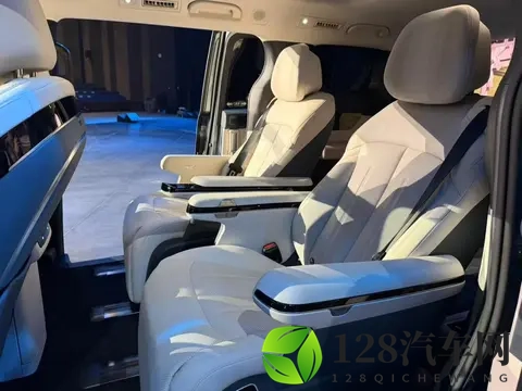 广州车展│长城炮2026款焕新上市三箭齐发-1