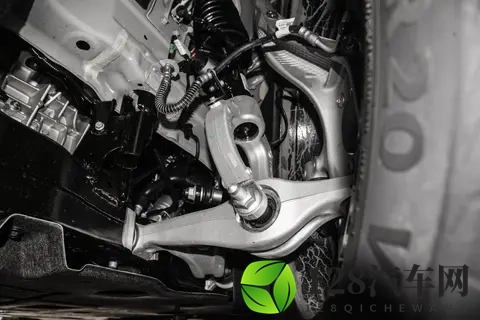 新势力的配置+豪华车的底盘,2025款星纪元ET被严重低估?-2